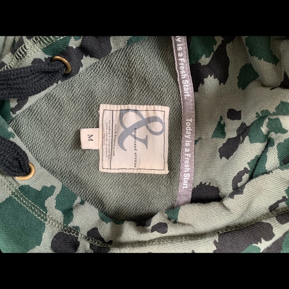 Camo ampersand hoodie - Picture 2 of 3